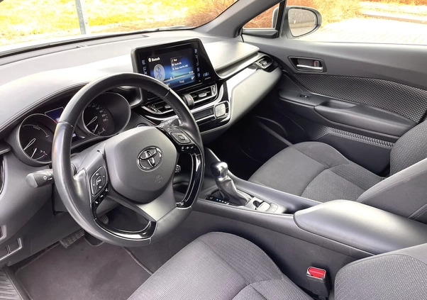 Toyota C-HR cena 79900 przebieg: 90000, rok produkcji 2019 z Lublin małe 79